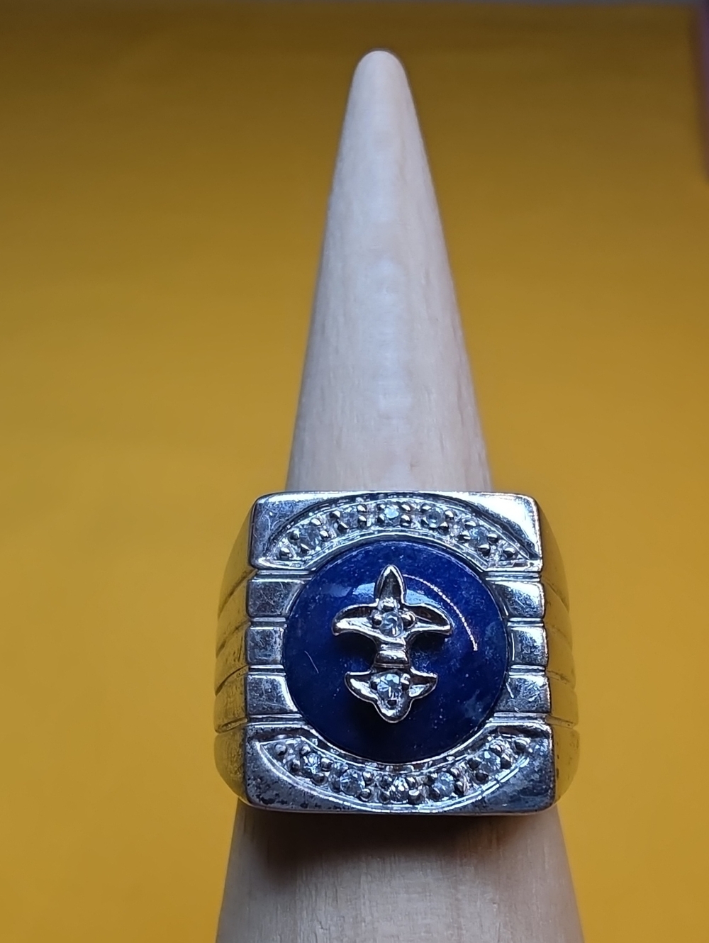 Vintage Men's Fleur De Lis Lapis Lazuli Ring 10